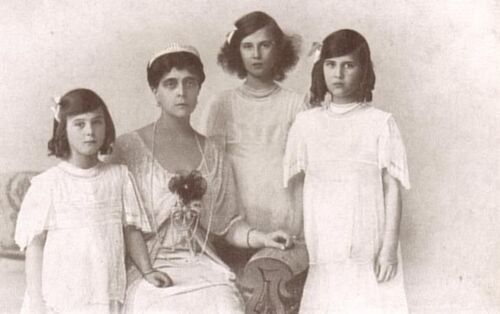 Princess Olga and her two sisters Princess Marina and Princess Elizabeth with their mother Grand Duchess Elena Vladimirovna of Russia