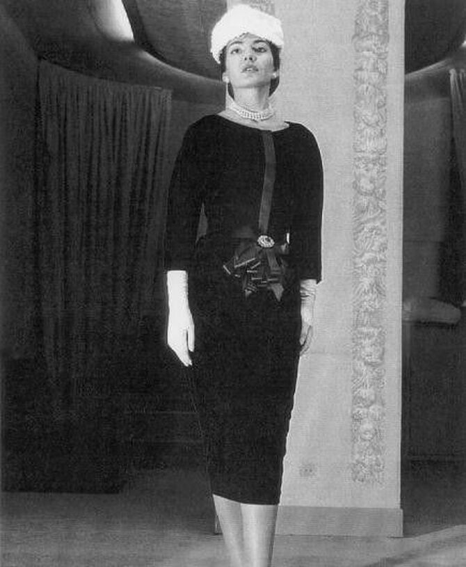 Elegant style icon wardrobe essentials: Maria Callas in black dress, Milan, 1956