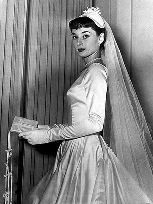 Audrey Hepburn first wedding dress 1952, designed by Sorella Fontana