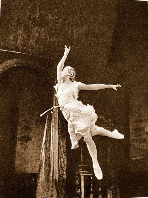 Galina Ulanova dancing Roméo and Juliette of Sergei Prokofiev, 1946, Bolshoi Ballet