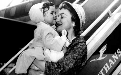 Olivia de Havilland with her daughter Gisèle Galante