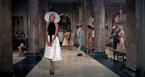 Elegant style icon wardrobe essentials: Grace Kelly in capri pants in film Catch a thief 