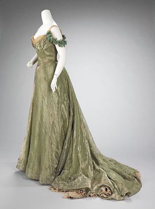 Ball gown by Jacques Doucet, 1898-1900