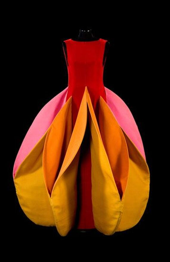 Roberto Capucci's sculpture dress