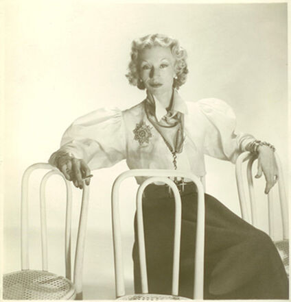 Millicent Rogers portrait by Louise-Dahl-Wolfe, 1946