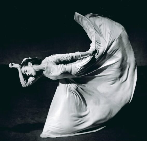 Martha Graham dancing