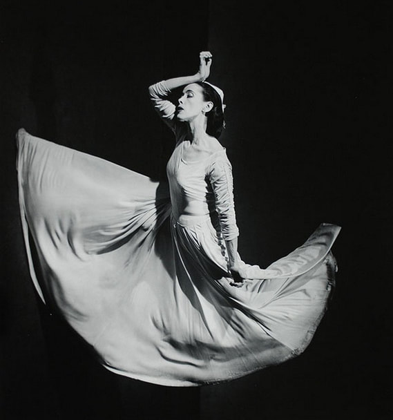 Martha Graham dancing