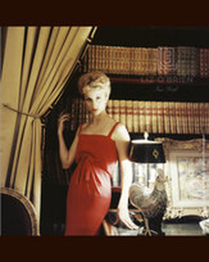 Dolores Guiness (31 July 1936 – 20 January 2012), elegancepedia, Dolores Guinness in Christian Dior red dress