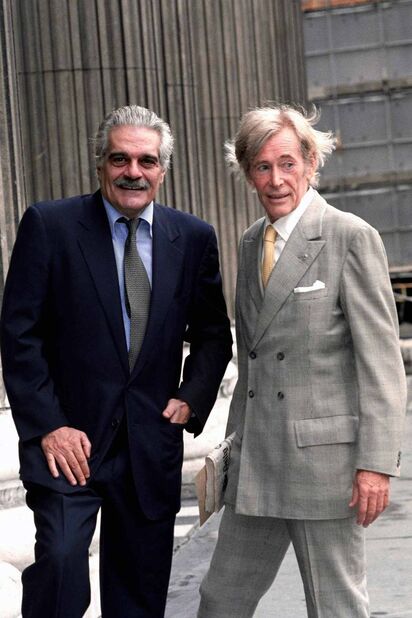 The eccentric elegance of this Irish man Peter O'toole: Peter O'Toole with Omar Sharif (left) arriving for a memorial service for Sir David Lean at St Paul's Cathedral, 1991